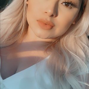 Meet your Posher, Yeimi